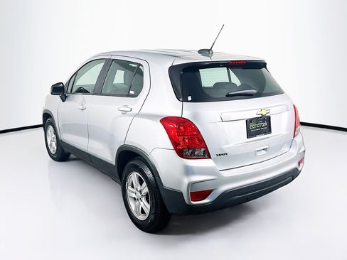 Used 2020 Chevrolet Trax LS FWD image 5