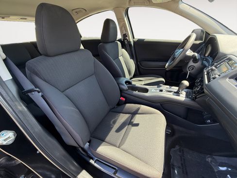 Used 2018 Honda HR-V LX image 19