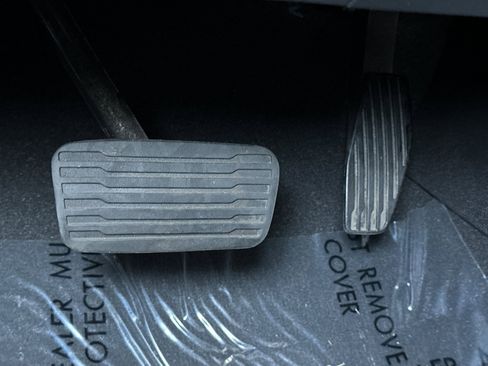 Used 2024 GMC Sierra 1500 SLT image 43