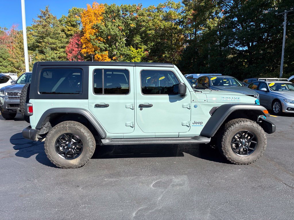 Used 2024 Jeep Wrangler Unlimited AWD/4WD image 8