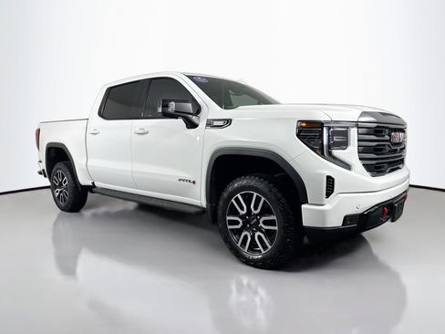 Used 2022 GMC Sierra 1500 AT4 w/ AT4 Premium Package image 4