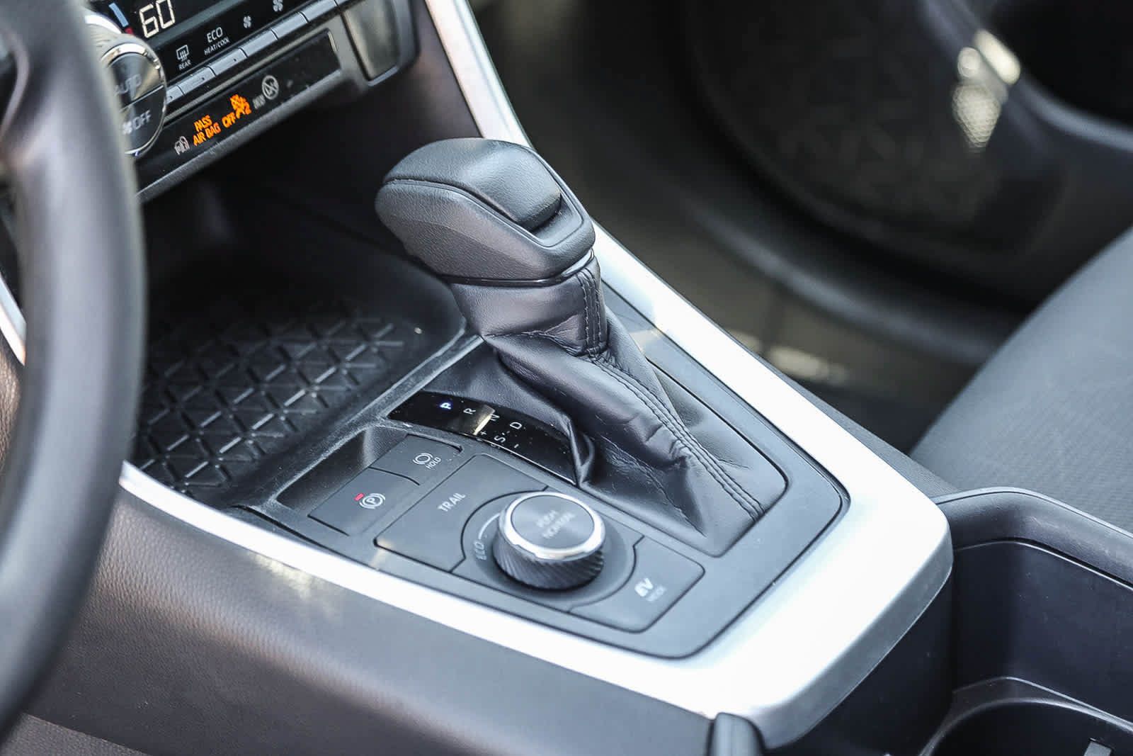 Certified 2025 Toyota RAV4 XLE AWD/4WD image 19