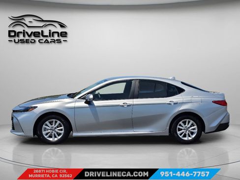 Used 2025 Toyota Camry LE FWD image 12