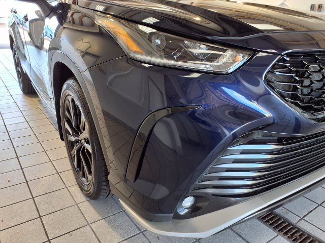 Used 2023 Toyota Highlander XSE FWD image 26