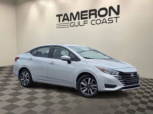 New 2025 Nissan Versa SV w/ Trunk Package FWD image 1