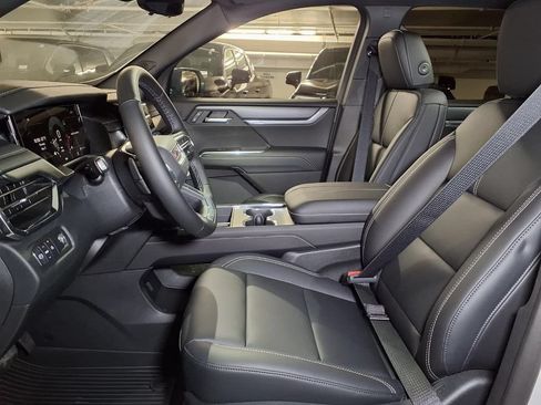 Used 2026 GMC Acadia Elevation w/ Black Edition FWD image 13