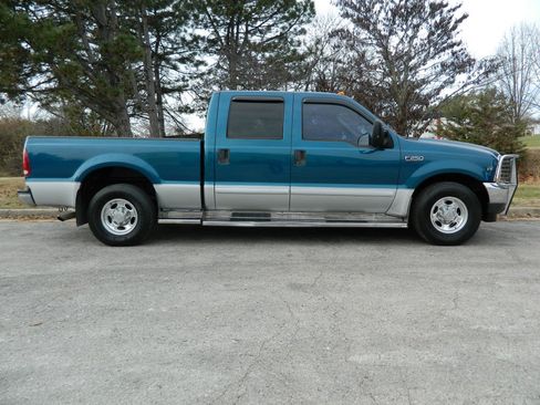 Used 2002 Ford F250 Lariat image 5