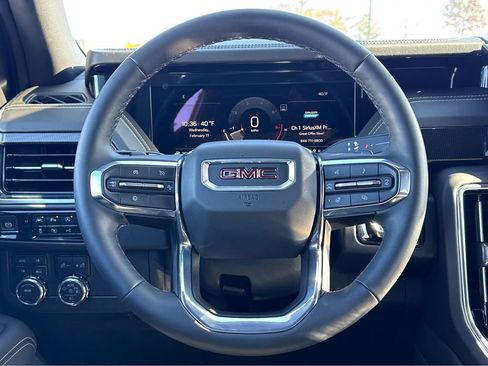 New 2026 GMC Yukon XL Elevation w/ LPO, Get Active Package AWD/4WD image 15