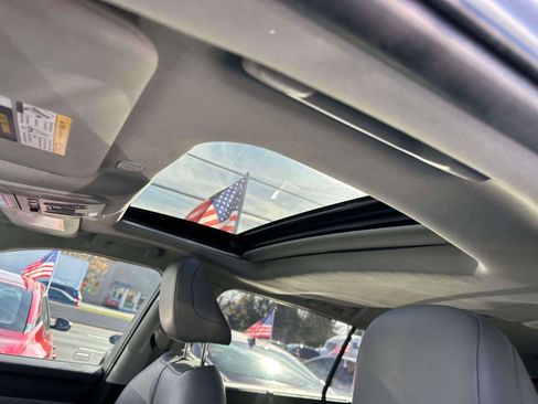 Used 2024 Toyota Highlander XLE image 20