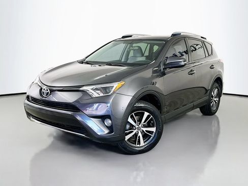 Used 2016 Toyota RAV4 XLE FWD image 3