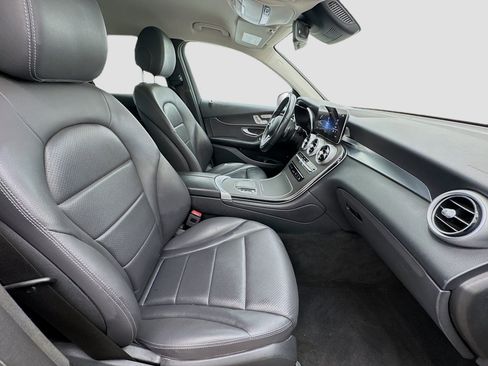 Used 2022 Mercedes-Benz GLC 300 image 19