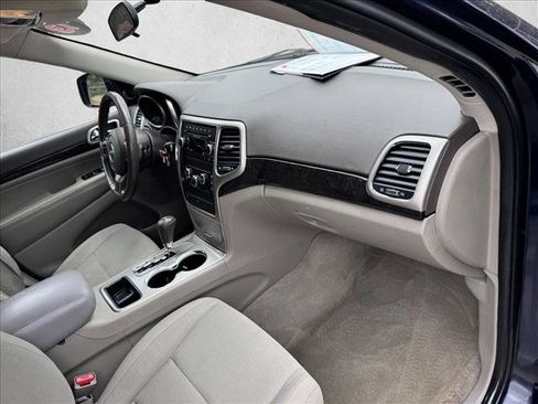 Used 2013 Jeep Grand Cherokee Laredo AWD/4WD image 20