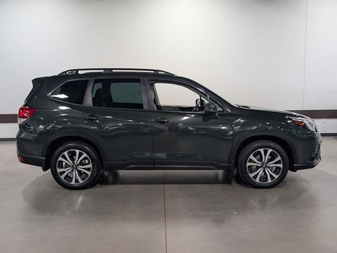 Used 2023 Subaru Forester Limited AWD/4WD image 2