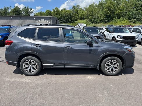 Used 2021 Subaru Forester Premium w/ Popular Package #1 AWD/4WD image 8