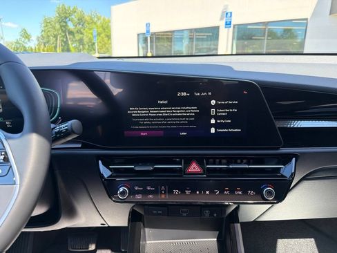 New 2026 Kia Niro EX FWD image 27