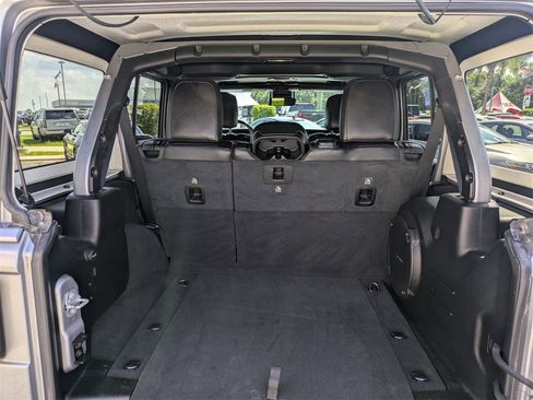 Used 2021 Jeep Wrangler Unlimited Rubicon w/ Trailer Tow Package image 16