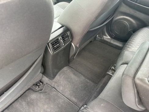 Used 2020 Nissan Rogue SV FWD image 31