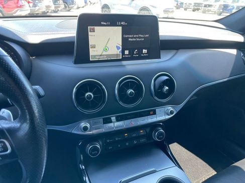 Used 2018 Kia Stinger GT2 AWD/4WD image 10