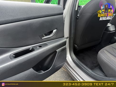 Used 2023 Hyundai Elantra Blue FWD image 15