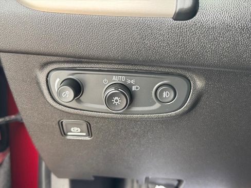 Used 2019 GMC Terrain Denali w/ Advanced Safety Package image 23