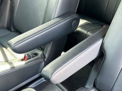 Certified 2025 Toyota Highlander Platinum AWD/4WD image 43