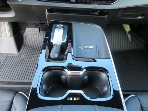 New 2026 Buick Enclave Sport Touring w/ Power Package FWD image 21