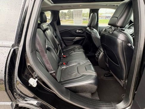 Used 2022 Jeep Cherokee Latitude Lux w/ Sun & Sound Group AWD/4WD image 31