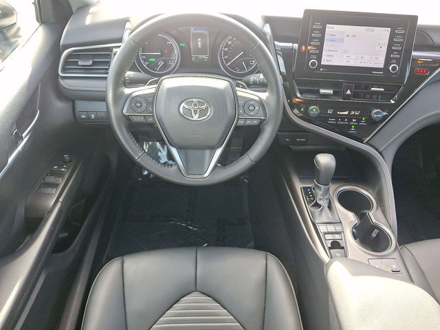 Used 2024 Toyota Camry SE w/ Cold Weather Package FWD image 21