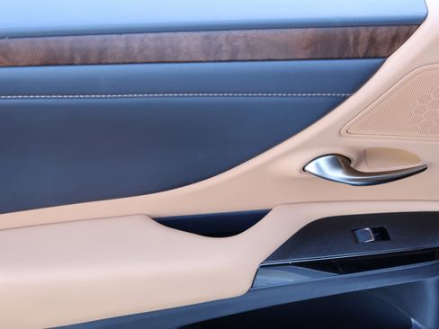 Used 2022 Lexus ES 350 w/ Premium Package image 31