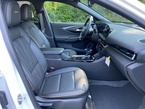 New 2025 Buick Envista Avenir image 25