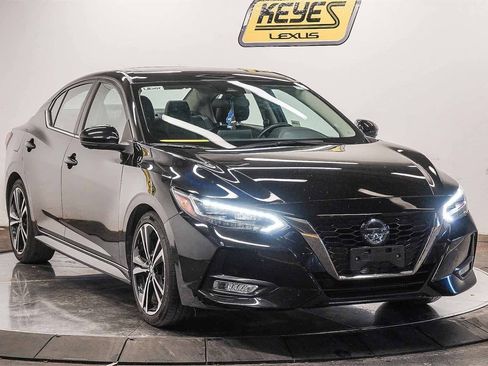 Used 2023 Nissan Sentra SR w/ SR Premium Package image 3