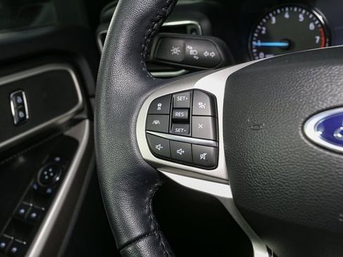 Used 2023 Ford Explorer XLT w/ Equipment Group 202A image 32