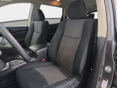 Used 2019 Nissan Pathfinder S AWD/4WD image 34