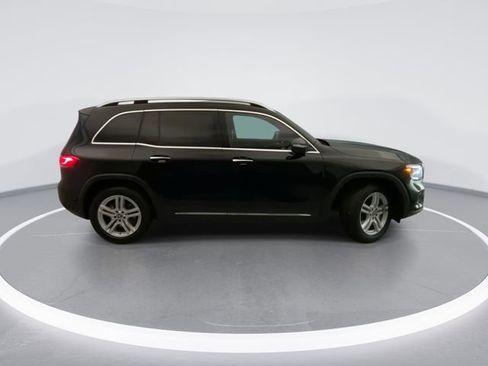 Used 2023 Mercedes-Benz GLB 250 image 5