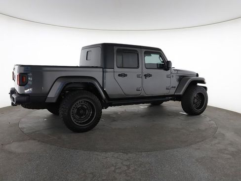 Used 2024 Jeep Gladiator Sport AWD/4WD image 13