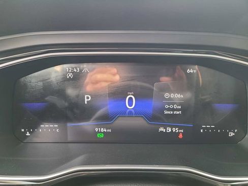 Used 2024 Volkswagen Jetta SE w/ Panoramic Sunroof Package image 25