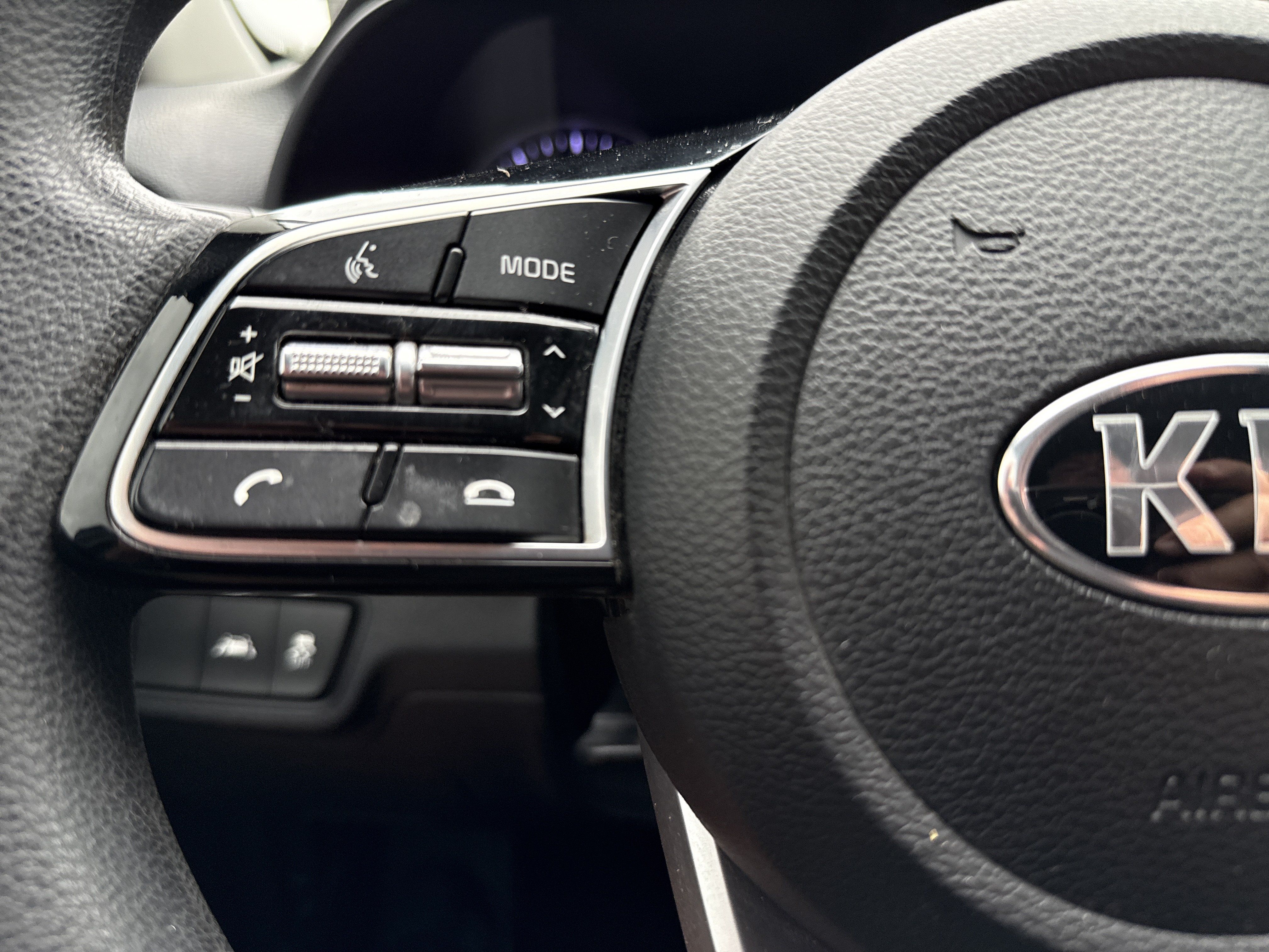 Used 2020 Kia Forte LXS FWD image 18