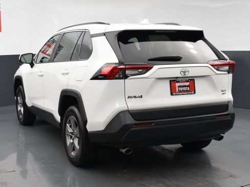 Used 2024 Toyota RAV4 XLE AWD/4WD image 3