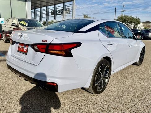 Certified 2025 Nissan Altima 2.5 SR image 6