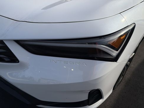 Used 2023 Acura Integra image 6