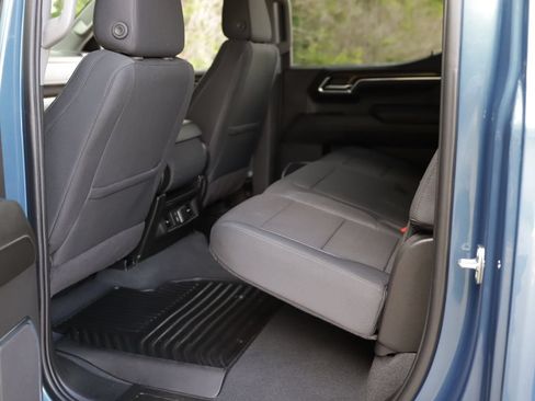 Used 2024 Chevrolet Silverado 1500 LT AWD/4WD image 25