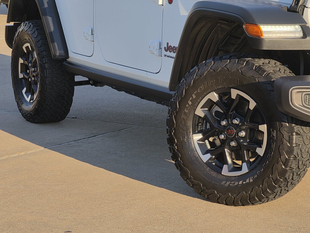 Used 2026 Jeep Wrangler Unlimited Rubicon AWD/4WD image 11
