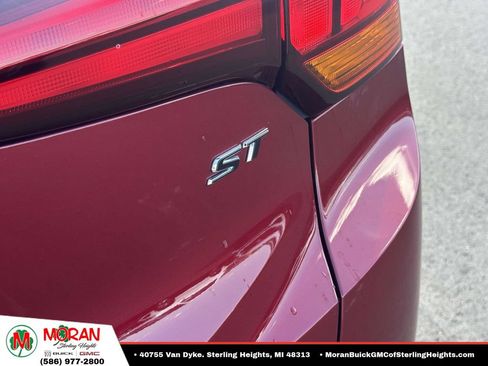 Certified 2023 Buick Encore GX Select w/ Sport Touring Package FWD image 9