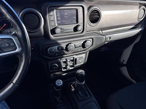 Used 2020 Jeep Gladiator Sport w/ Quick Order Package 24S image 18