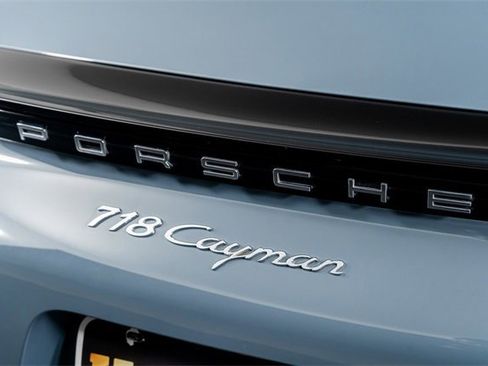 Used 2017 Porsche 718 Cayman Base image 14