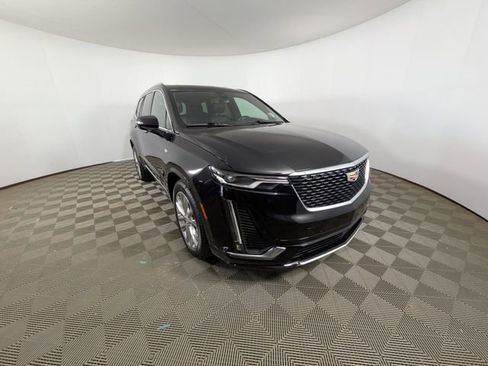 Used 2022 Cadillac XT6 Premium Luxury AWD/4WD image 29