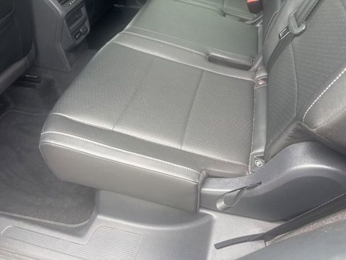 Used 2019 Volkswagen Tiguan SE w/ Panoramic Sunroof Package image 13