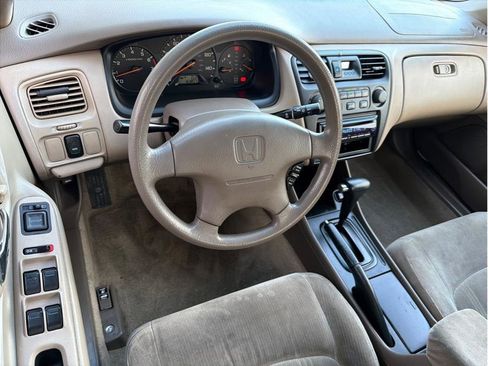 Used 1999 Honda Accord LX image 2