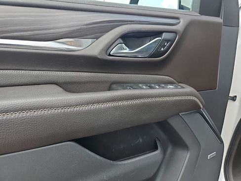 Used 2021 GMC Yukon XL Denali w/ Denali Premium Package AWD/4WD image 9