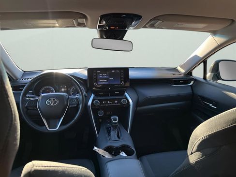 Used 2021 Toyota Venza Limited image 22